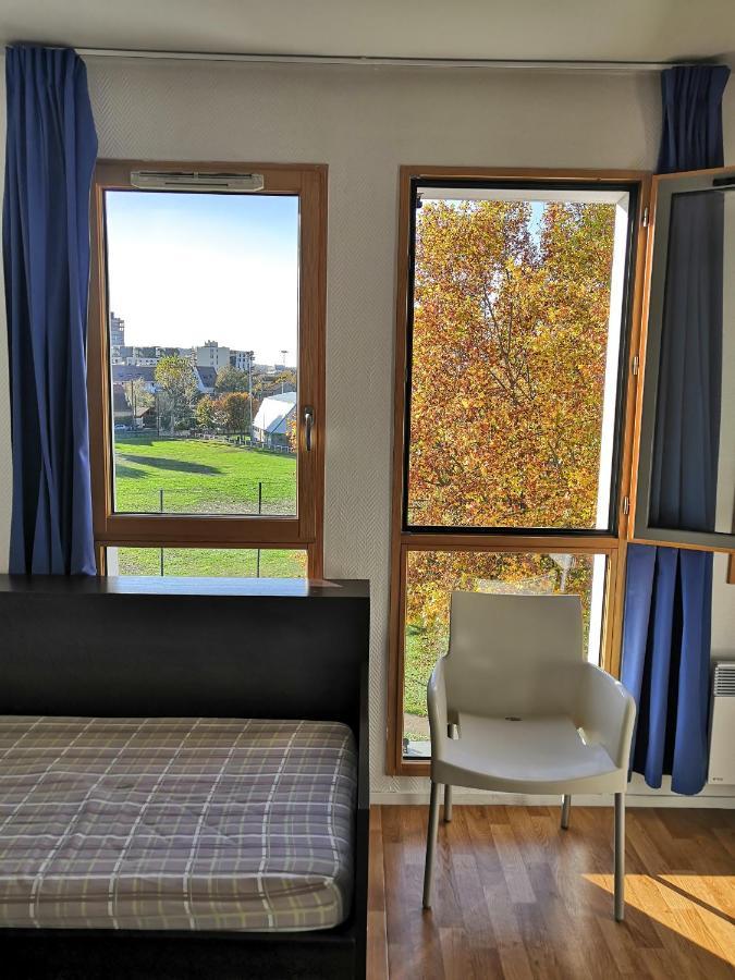 Studio Lumineux 10 Min A La Defense Rueil-Malmaison Luaran gambar